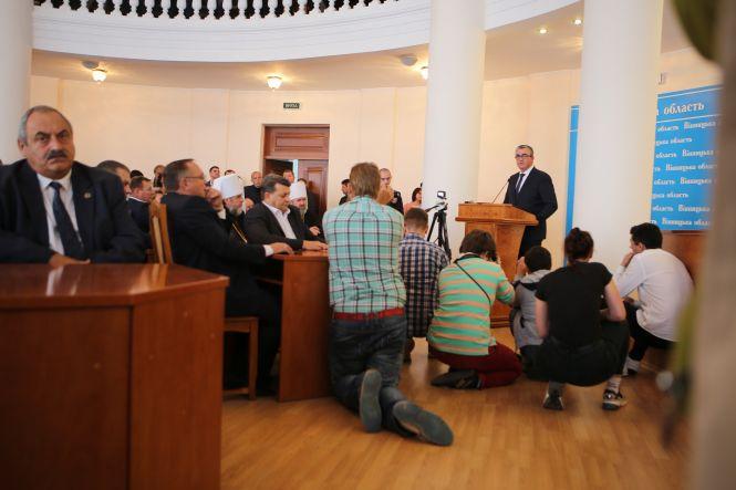 Новини Вінниці - фото з Репортаж з призначення Скальського: обіцянки, чвари і «сліпий» Зеленський Репортаж з призначення Скальського: обіцянки, чвари і «сліпий» Зеленський, фото №2 на сайті 20minut.ua