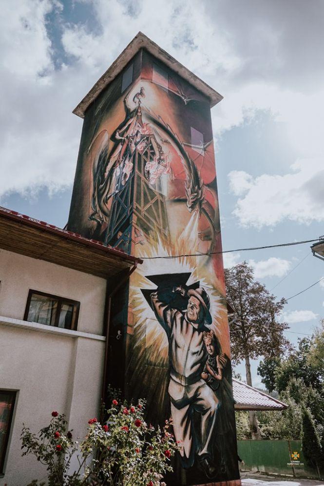 Новини Тернополя - фото з На Тернопільщині створили мурал вражаючих розмірів На Тернопільщині створили мурал вражаючих розмірів, фото №1 на сайті 20minut.ua