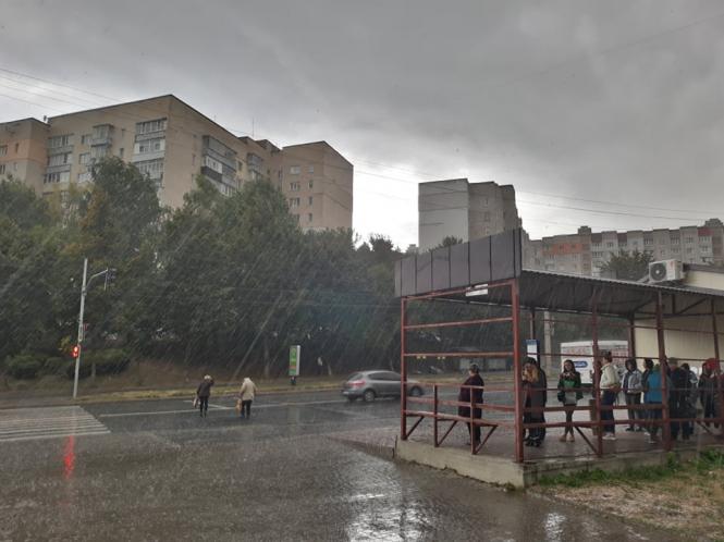 У Хмельницькому випав град (ФОТО, ВІДЕО), фото №2 на сайті vsim.ua