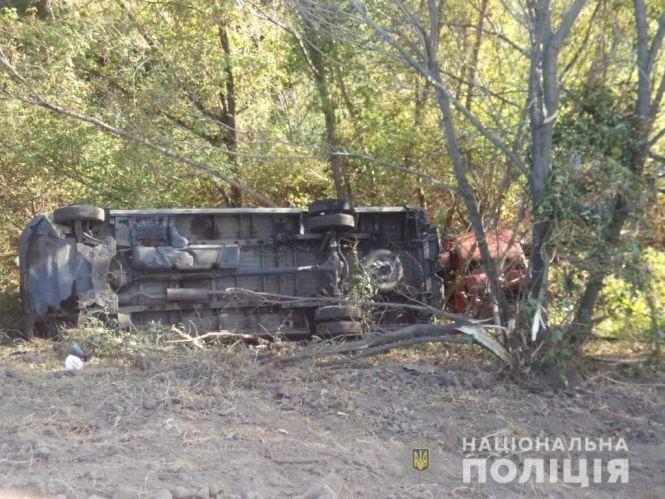 Новини Вінниці - фото з Біля Немирова три авто та автобус з людьми злетіли з дороги. Подробиці (ОНОВЛЕНО) Біля Немирова три авто та автобус з людьми злетіли з дороги. Подробиці (ОНОВЛЕНО), фото №7 на сайті 20minut.ua