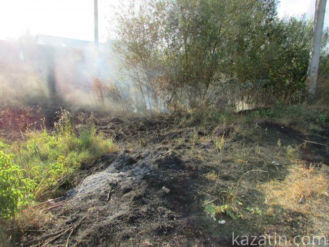 Новини Козятина - фото з Біля тунелю горів смітник (Фото + відео) Біля тунелю горів смітник (Фото + відео), фото №5 на сайті 20minut.ua