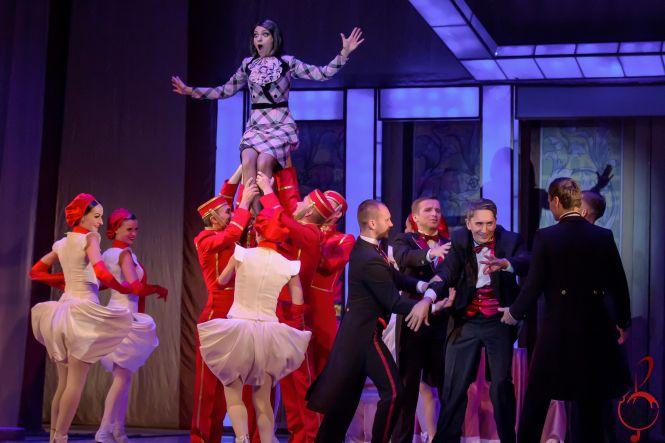 Новини Вінниці - фото з Як на Бродвеї! Легендарний мюзикл «Бал у Савойї» приголомшив Вінницю (фото, відео) Як на Бродвеї! Легендарний мюзикл «Бал у Савойї» приголомшив Вінницю (фото, відео), фото №6 на сайті 20minut.ua