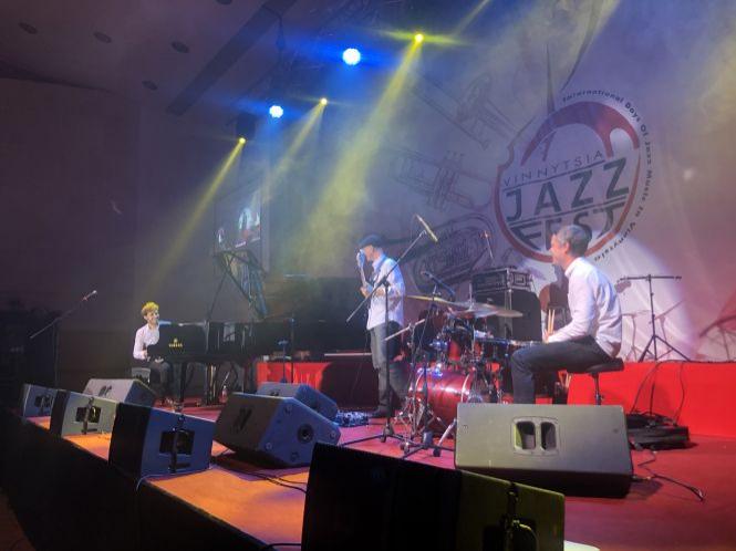 Новини Вінниці - фото з VINNYTSIA JAZZFEST: загублена бас-гітара, Океан Ельзи та польський джаз VINNYTSIA JAZZFEST: загублена бас-гітара, Океан Ельзи та польський джаз, фото №1 на сайті 20minut.ua