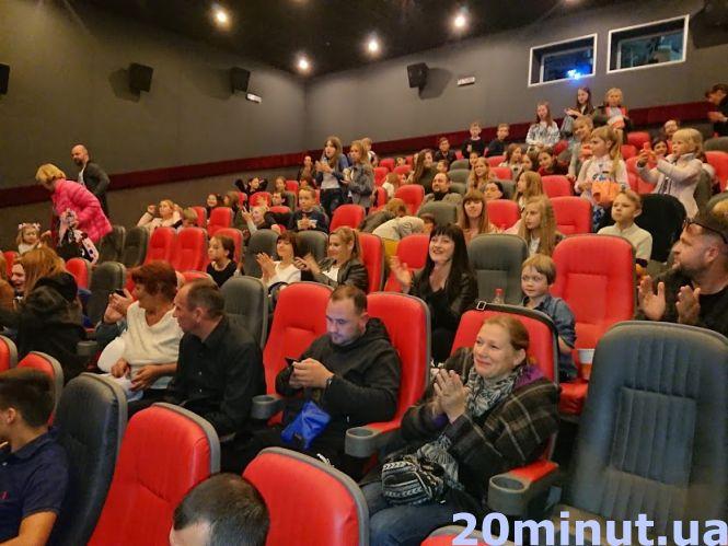 Новини Тернополя - фото з Почався прокат фільму з 3D-графікою, де знялися тернопільські школярі Почався прокат фільму з 3D-графікою, де знялися тернопільські школярі, фото №6 на сайті 20minut.ua