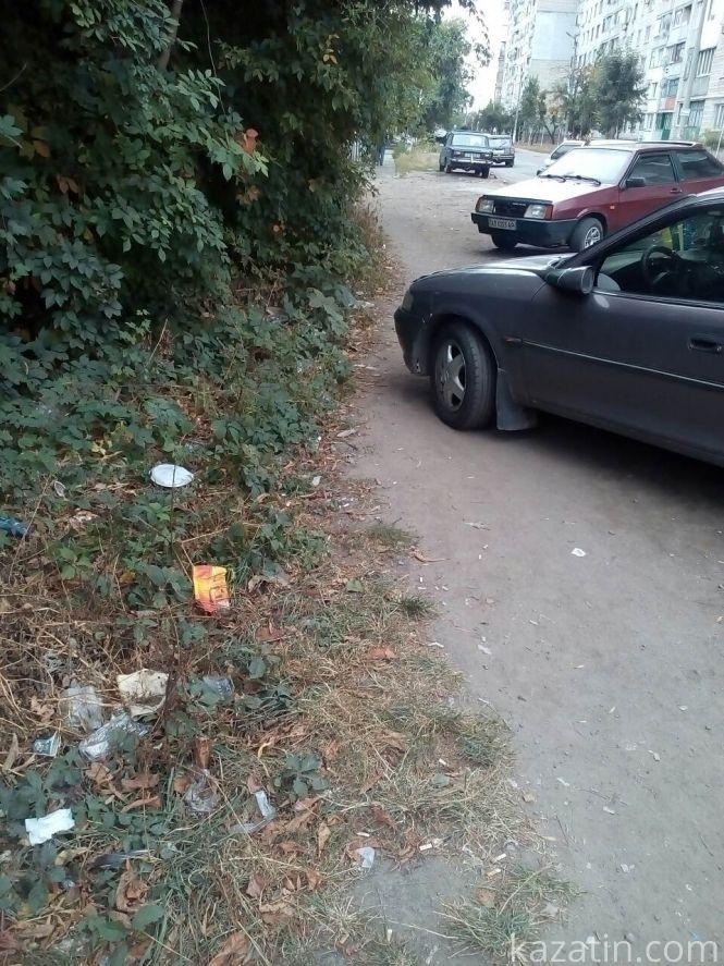 Фото дня: як паркуються у Козятині, фото №4 на сайті 20minut.ua