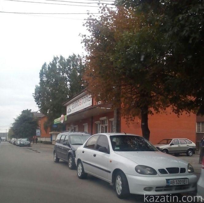 Фото дня: як паркуються у Козятині, фото №1 на сайті 20minut.ua