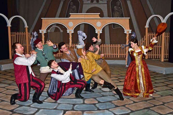 Про співчутливого дивака, норовливу наречену і самотню старість, фото №6 на сайті 20minut.ua