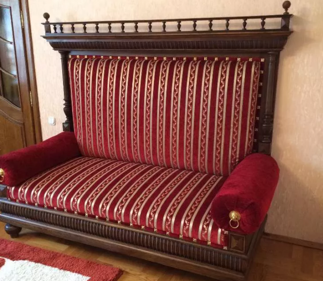 Сервант та диван часів Австро-Угорщини за 125 тис. грн: що продають тернополяни в інтернеті, фото №1 на сайті 20minut.ua