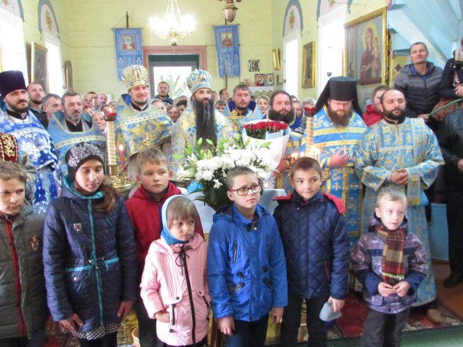 Домовленості не діють: УПЦ проводять службу Божу в Гурівцях, ПЦУ — в Махнівці (ФОТО +ВІДЕО), фото №7 на сайті 20minut.ua