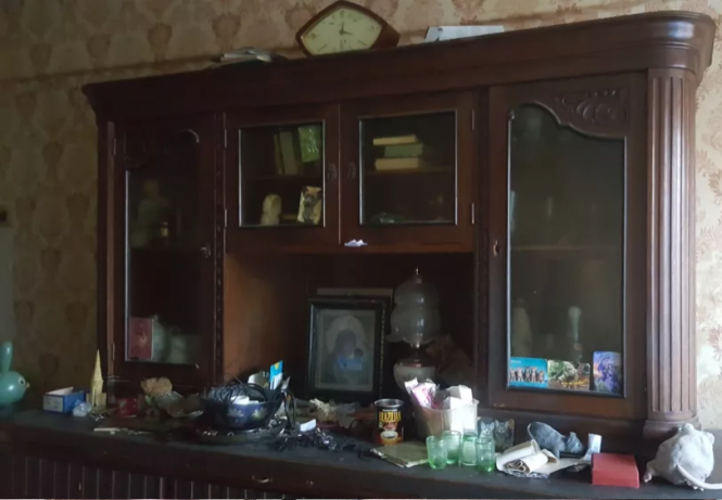 Сервант та диван часів Австро-Угорщини за 125 тис. грн: що продають тернополяни в інтернеті, фото №4 на сайті 20minut.ua