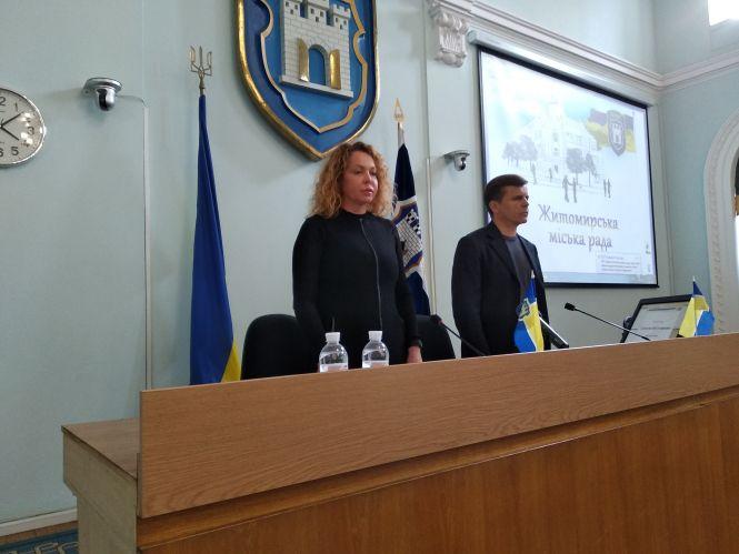 Міськрада виділила 450 тис. грн на матеріальну допомогу сім’ям загиблих в ДТП та 100 тис. грн -  на лікування 10 травмованих, фото №1 на сайті 20minut.ua