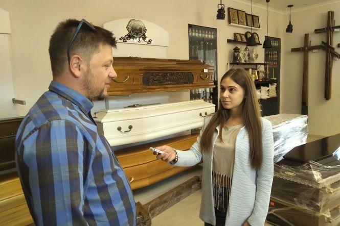 Як і за скільки померлих за кордоном доставляють в Україну. Інтерв'ю із засновником компанії 