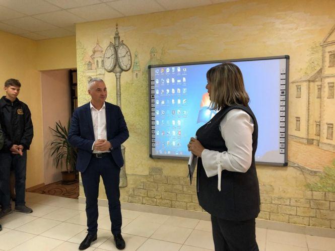 Тернопільські бібліотекарі сприяють соціальній інклюзії дітей з особливими потребами, фото №1 на сайті 20minut.ua