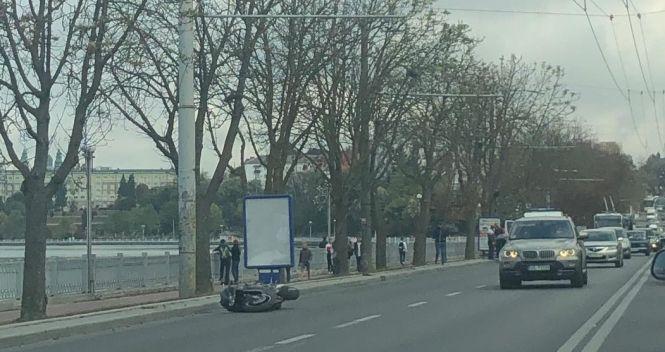 На Дамбі ДТП: загинув 17-річний пасажир мотоцикла. 21-водій - у лікарні (оновлено), фото №2 на сайті 20minut.ua