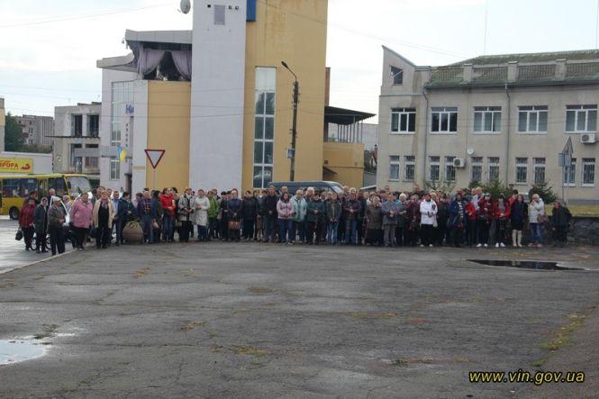 У Хмільнику попрощалися із загиблим на Сході Героєм Андрієм Сторожуком, фото №1 на сайті 20minut.ua