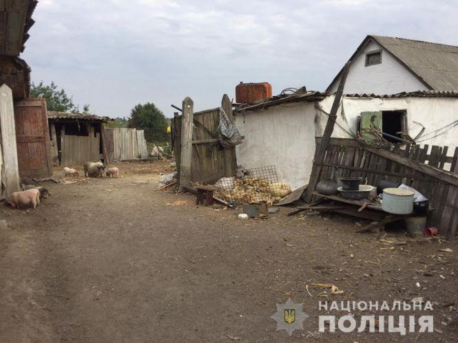 "Спав на старому дивані, вкриваючись мотлохом": хмельничанин поїхав на заробітки, а потрапив у "рабство", фото №3 на сайті vsim.ua