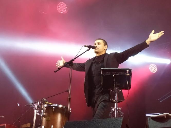 Тисячі людей відривалися на концерті до Дня міста (ФОТО/Coub), фото №3 на сайті vsim.ua