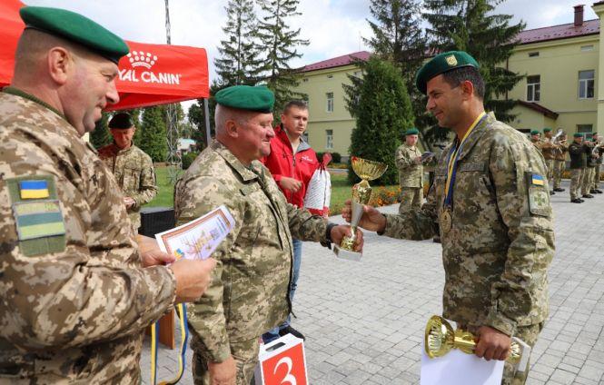 Новини Вінниці - фото з «Бархан мені — як брат! Такого відданого собаки у мене ще не було» «Бархан мені — як брат! Такого відданого собаки у мене ще не було», фото №6 на сайті 20minut.ua