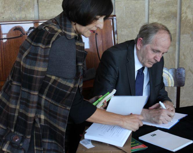 Новини Вінниці - фото з «Всіх врятувала дівчинка Агая». Генріх Дік привіз з Німеччини до Вінниці виставу для лялькарів «Всіх врятувала дівчинка Агая». Генріх Дік привіз з Німеччини до Вінниці виставу для лялькарів, фото №10 на сайті 20minut.ua