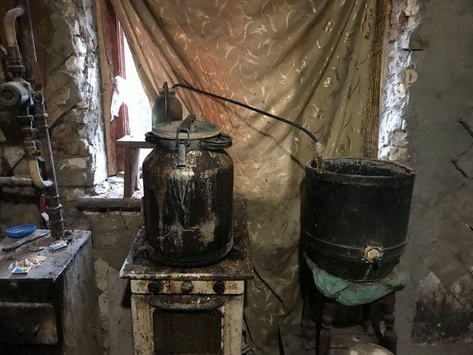 Новини Хмельницького - фото з Мешканець Полонщини влаштував вдома міні-алкогольний завод (ФОТО) Мешканець Полонщини влаштував вдома міні-алкогольний завод (ФОТО), фото №5 на сайті vsim.ua