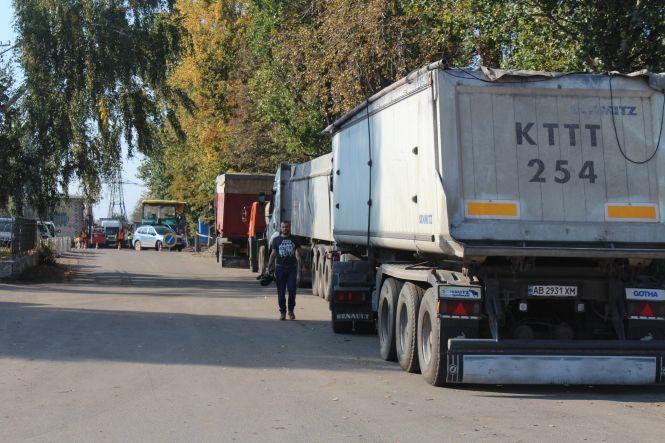 Новини Вінниці - фото з Користь від об’єднання з Вінницею: у Десні ремонтують головну дорогу Користь від об’єднання з Вінницею: у Десні ремонтують головну дорогу, фото №3 на сайті 20minut.ua