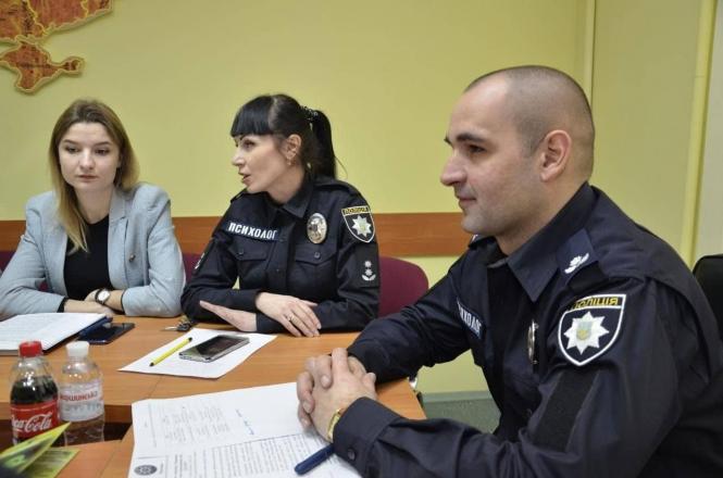 "Людям, які працюють в умовах стресу потрібні "лікарі душ": інтерв`ю з поліцейським психологом, фото №2 на сайті 20minut.ua