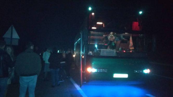 Новини Тернополя - фото з Аварія поблизу Тернополя: легківка влетіла у автобус. Є потерпілі Аварія поблизу Тернополя: легківка влетіла у автобус. Є потерпілі, фото №1 на сайті 20minut.ua