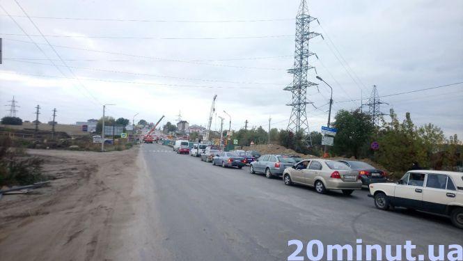 Новини Тернополя - фото з Гаївський міст "заблокували" в годину пік. Тернополяни жаліються на величезні затори (фото) Гаївський міст "заблокували" в годину пік. Тернополяни жаліються на величезні затори (фото), фото №3 на сайті 20minut.ua