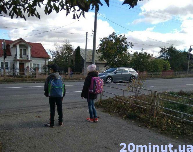 Новини Тернополя - фото з «На безпеку дітей усім начхати»: чому у Великій Березовиці вимкнули світлофори