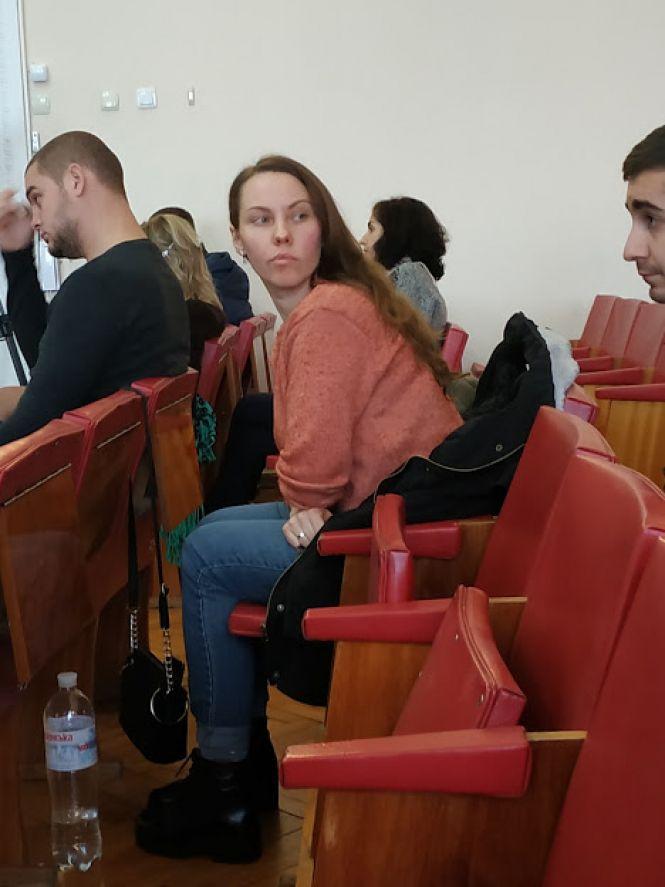 Новини Вінниці - фото з Встиг одружитися у Вінниці. Американця, якому в США загрожує смертна кара, взяли під варту Встиг одружитися у Вінниці. Американця, якому в США загрожує смертна кара, взяли під варту, фото №3 на сайті 20minut.ua