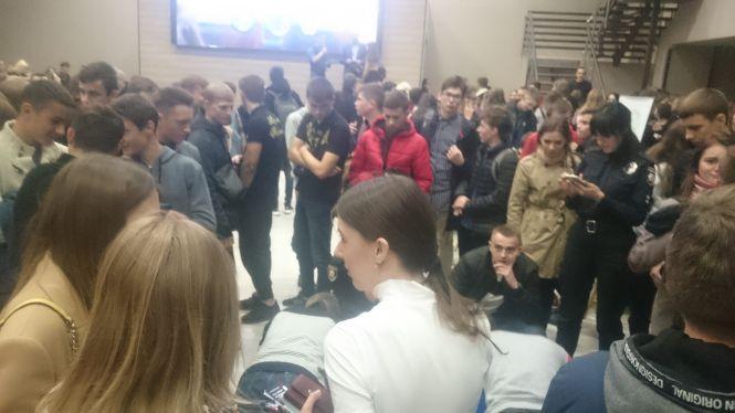 Новини Тернополя - фото з Розібратися у здібностях та майбутніх професіях випускникам допомагали на Форумі нових можливостей