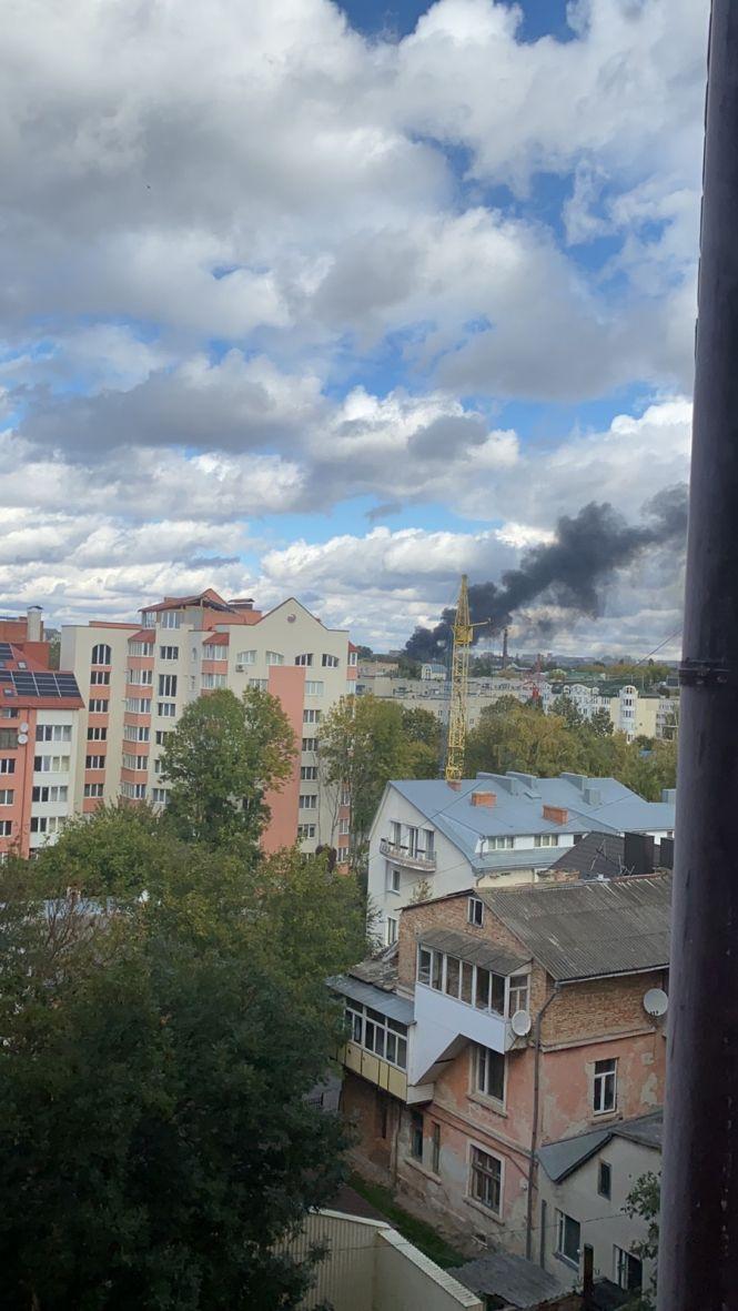 Новини Тернополя - фото з На Новому світі горів склад з розчинником для фарб (оновлено) На Новому світі горів склад з розчинником для фарб (оновлено), фото №1 на сайті 20minut.ua