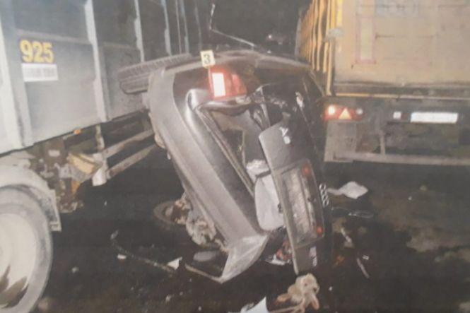 Новини Тернополя - фото з Під Вишневцем зіткнулись Audi та дві вантажівки (оновлено) Під Вишневцем зіткнулись Audi та дві вантажівки (оновлено), фото №1 на сайті 20minut.ua