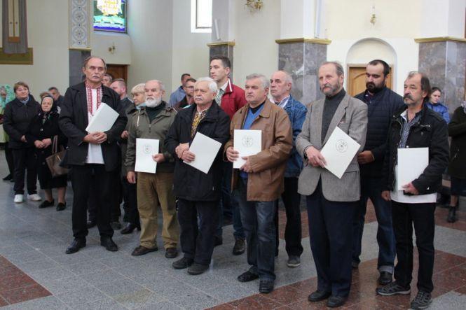 Новини Тернополя - фото з Художники з усієї України подарували свої картини майбутній галереї в Зарваниці Художники з усієї України подарували свої картини майбутній галереї в Зарваниці, фото №1 на сайті 20minut.ua