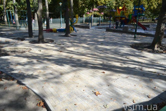 Коли зроблять новий дитячий майданчик у сквері Шевченка та що про нього кажуть хмельничани (ФОТО, ВІДЕО), фото №4 на сайті vsim.ua