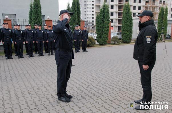 Новини Хмельницького - фото з До хмельницької поліції взяли два десятки новобранців До хмельницької поліції взяли два десятки новобранців, фото №5 на сайті vsim.ua