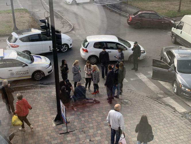 Новини Тернополя - фото з Аварія на перехресті Крушельницької-Чехова: пасажирку госпіталізували (оновлено) Аварія на перехресті Крушельницької-Чехова: пасажирку госпіталізували (оновлено), фото №3 на сайті 20minut.ua