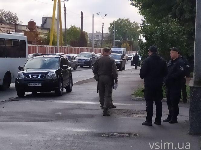 Новини Хмельницького - фото з В’язні-втікачі на чолі з Романом Гадзіною знову в суді: що там відбувалося В’язні-втікачі на чолі з Романом Гадзіною знову в суді: що там відбувалося, фото №7 на сайті vsim.ua