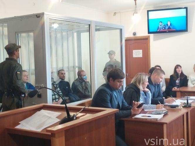 Новини Хмельницького - фото з В’язні-втікачі на чолі з Романом Гадзіною знову в суді: що там відбувалося В’язні-втікачі на чолі з Романом Гадзіною знову в суді: що там відбувалося, фото №4 на сайті vsim.ua