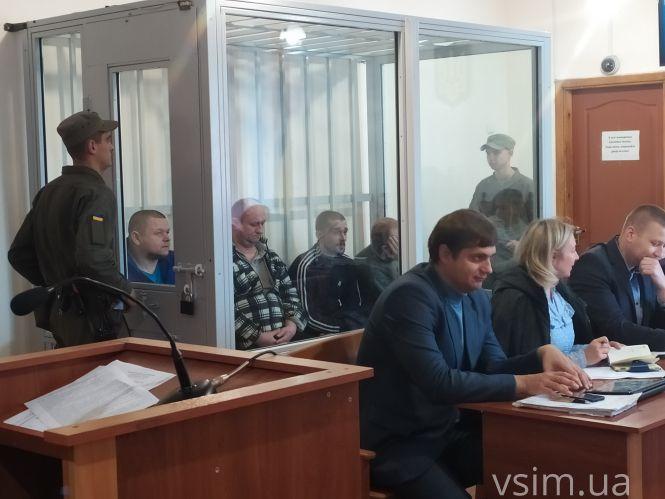 Новини Хмельницького - фото з В’язні-втікачі на чолі з Романом Гадзіною знову в суді: що там відбувалося В’язні-втікачі на чолі з Романом Гадзіною знову в суді: що там відбувалося, фото №6 на сайті vsim.ua