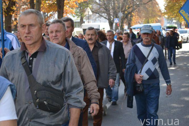 Новини Хмельницького - фото з У центрі Хмельницького пройшла акція «Ні капітуляції!» (ФОТО, ВІДЕО) У центрі Хмельницького пройшла акція «Ні капітуляції!» (ФОТО, ВІДЕО), фото №16 на сайті vsim.ua