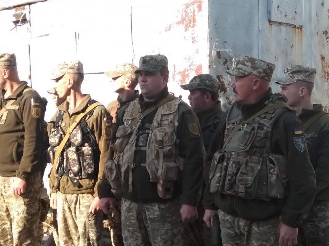 Новини Тернополя - фото з Тернопільські військові поїхали на Схід, щоб змінити колег, які воюють понад три місяці Тернопільські військові поїхали на Схід, щоб змінити колег, які воюють понад три місяці, фото №1 на сайті 20minut.ua