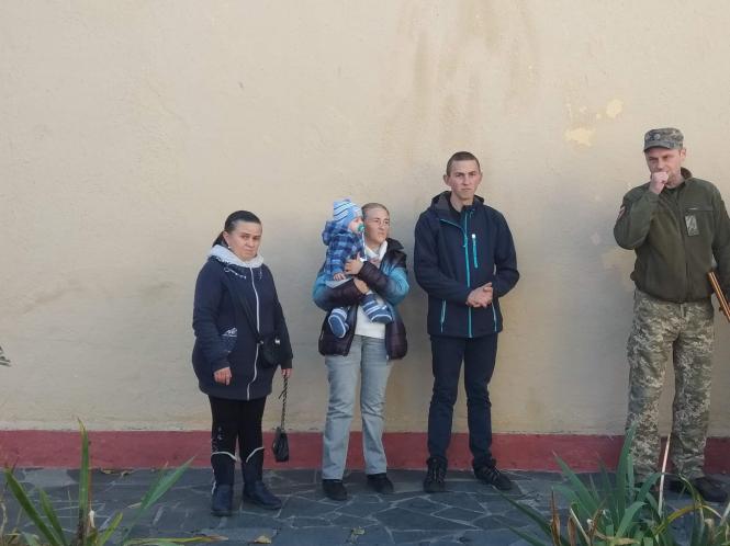 Новини Тернополя - фото з Тернопільські військові поїхали на Схід, щоб змінити колег, які воюють понад три місяці Тернопільські військові поїхали на Схід, щоб змінити колег, які воюють понад три місяці, фото №4 на сайті 20minut.ua