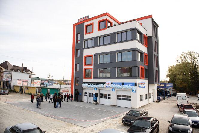 Новини Тернополя - фото з У Тернополі відкрився новий інтелектуальний автосервіс – «Бош Сервіс Автодром» (новини компаній) У Тернополі відкрився новий інтелектуальний автосервіс – «Бош Сервіс Автодром» (новини компаній), фото №8 на сайті 20minut.ua