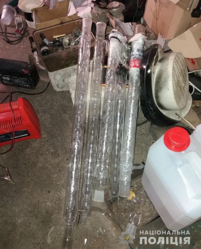 На Вінниччині накрили нарколабораторію. Її облаштовував залежний у гаражі, фото №2 на сайті 20minut.ua