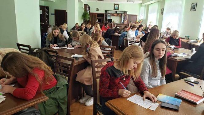 Новини Тернополя - фото з Про секрети підписів новітніх керманичів України Про секрети підписів новітніх керманичів України, фото №2 на сайті 20minut.ua