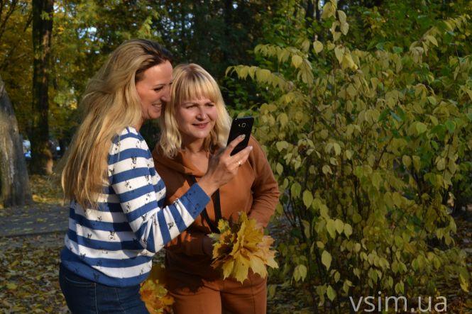 Хмельничани окупували парки в пошуках “осінніх фото”, фото №4 на сайті vsim.ua