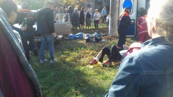 Смертельна ДТП на Стрілецькій: ВАЗ зіткнувся з трамваєм. Перші подробиці, фото №4 на сайті 20minut.ua