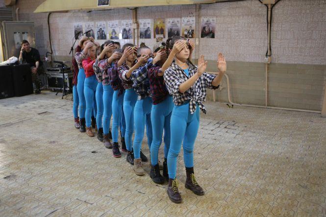 Новини Вінниці - фото з Вистави з «сексом», диваки та кач від Несплячих. Чим запам’ятався 2-й день Air ГогольFest Вистави з «сексом», диваки та кач від Несплячих. Чим запам’ятався 2-й день Air ГогольFest, фото №3 на сайті 20minut.ua