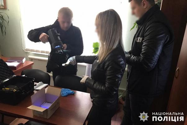 Новини Хмельницького - фото з На 8 років може сісти за ґрати чиновник із Хмельниччини На 8 років може сісти за ґрати чиновник із Хмельниччини, фото №1 на сайті vsim.ua